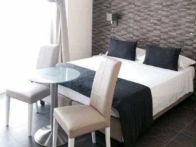 Boutique Piazza Carita' Hotel Naples