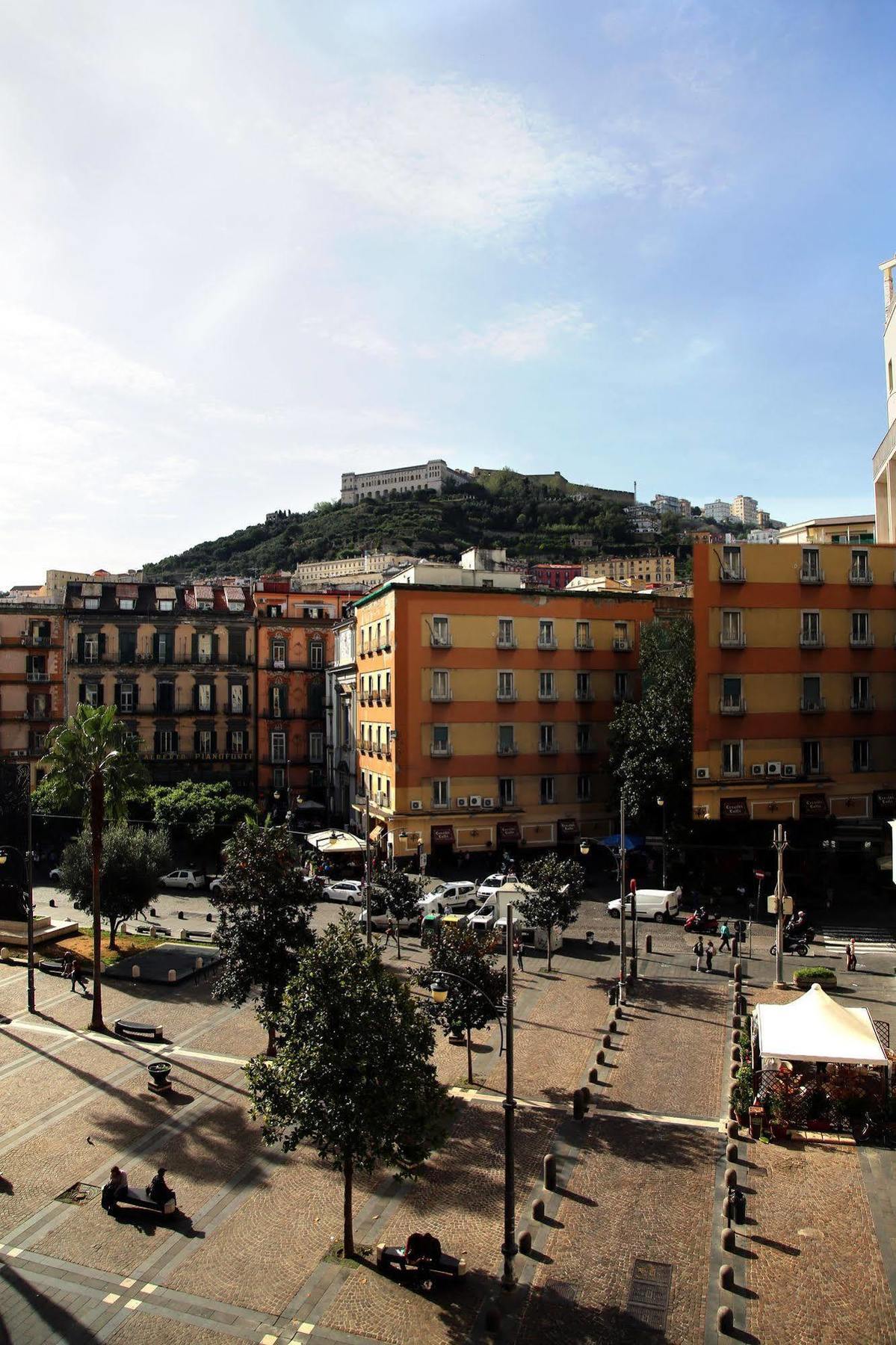 Art Piazza Carita' 4*