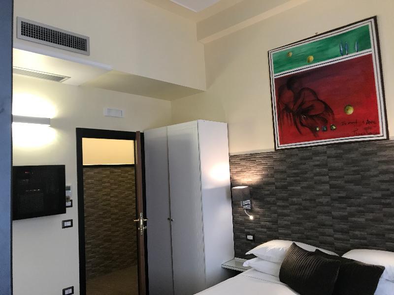 Boutique Piazza Carita' 4* Naples