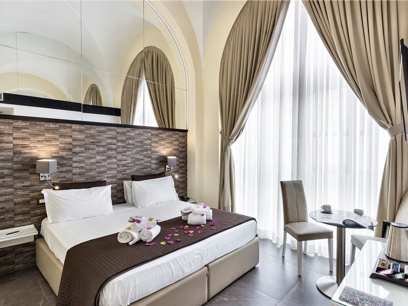 Art Piazza Carita' 4* Napoli