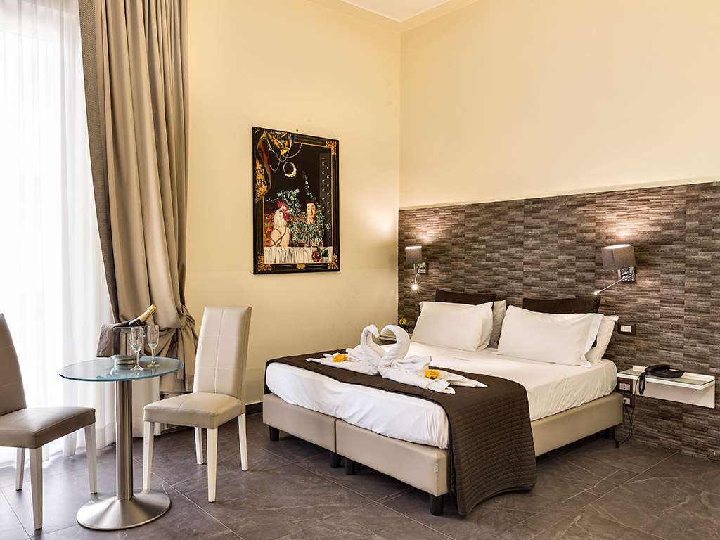 Boutique Piazza Carita' Hotel Naples