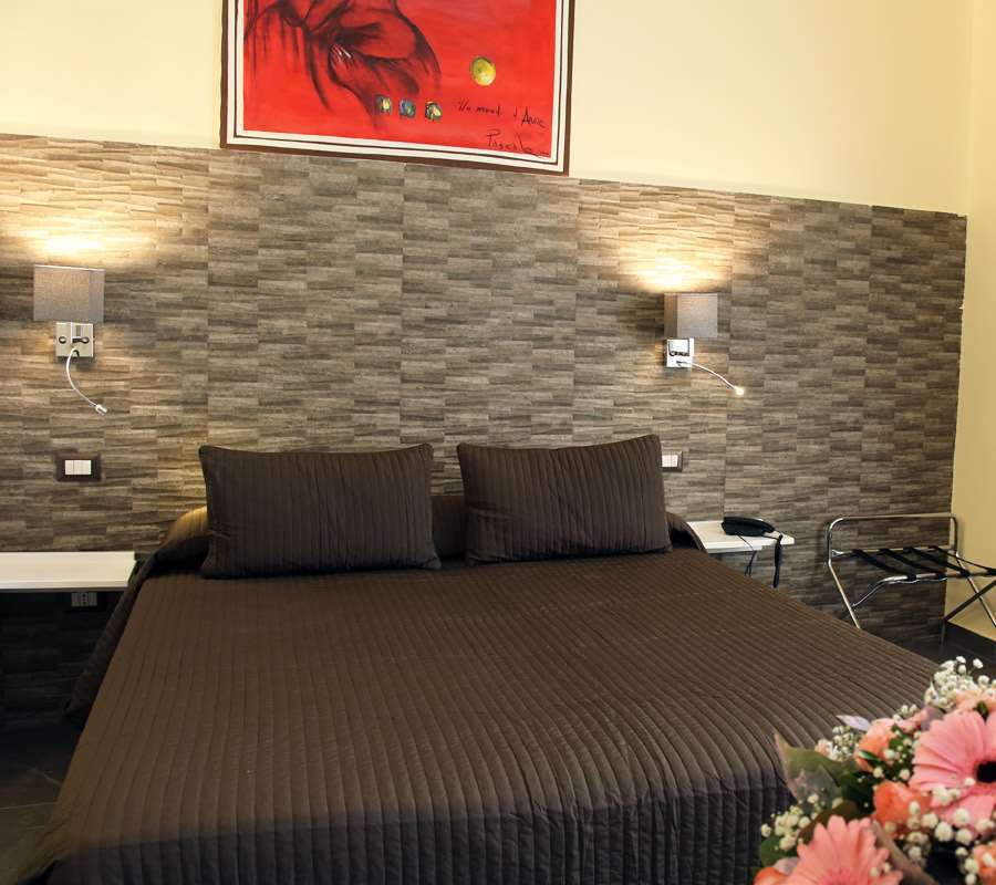 Hotel Boutique Piazza Carita' 4*