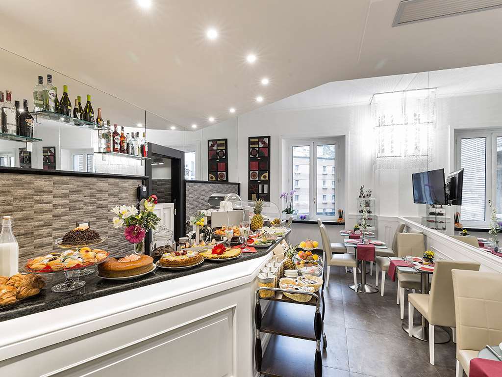 Boutique Piazza Carita' 4*